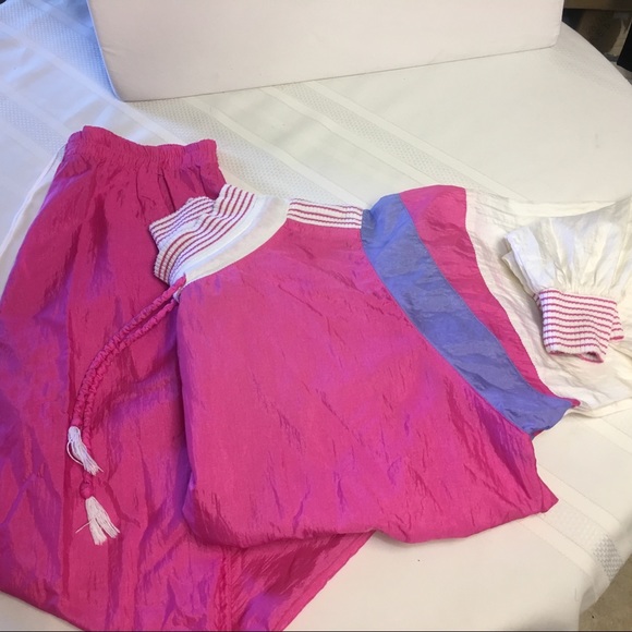 Lily’s of Beverly Hills - Picture 2 of 3